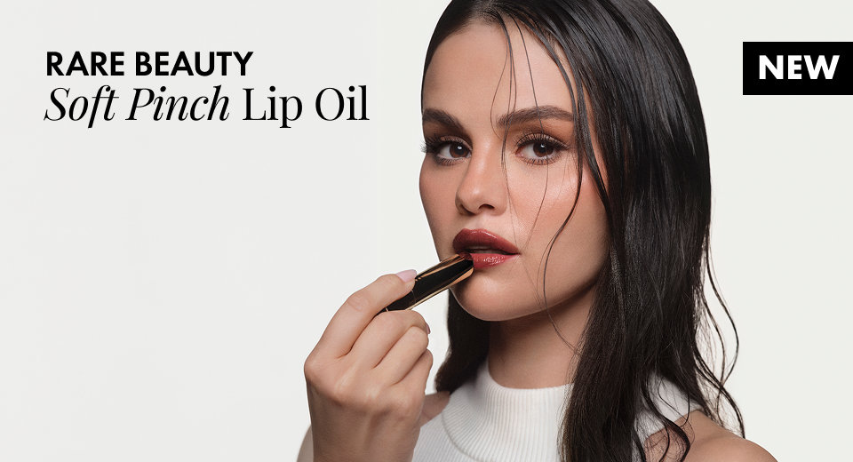 This lip 3-in-1 treats like an oil, shines like a gloss and adds 12-hour colour.