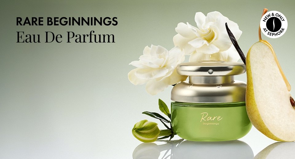 Wrap yourself in a velvety blend of crisp pear, warm vanilla and pistachio