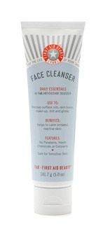 First Aid Beauty Face Cleanser 141.7g
