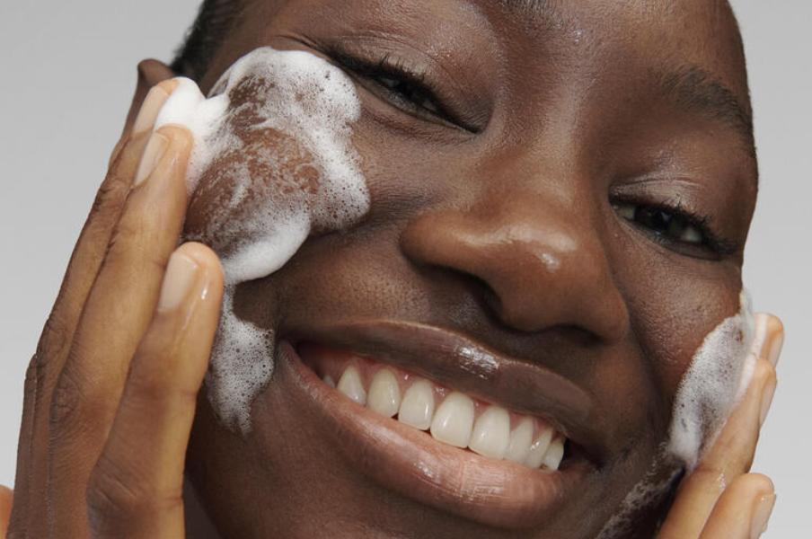 How to Choose a Cleanser by Skin Type: Your Guide to the Daily Cleanse How to Choose a Cleanser by Skin Type: Your Guide to the Daily Cleanse