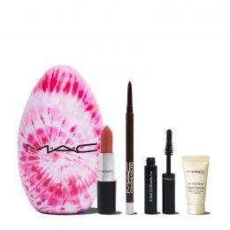 FREE Holiday Set, when you spend £50 on MAC.*