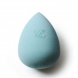 FREE Make Up Sponge, when you buy a selected Estée Lauder Double Wear Longwear Matte Foundation SPF10.*