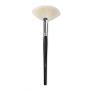 Morphe M310 - Large Soft Fan Brush