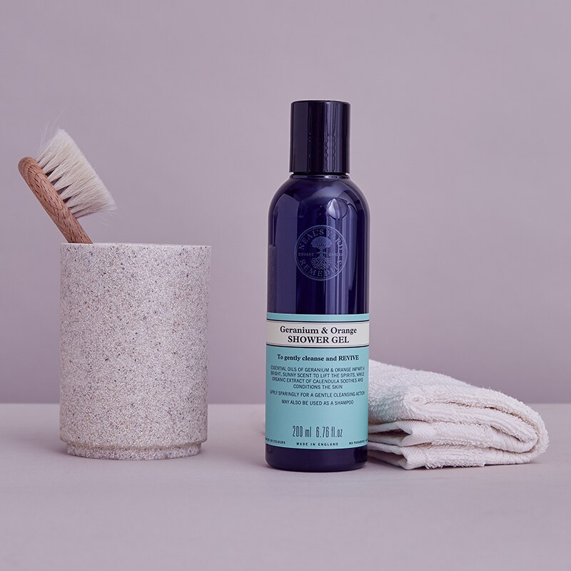 Neal's Yard Remedies Geranium & Orange Shower Gel 200ml Feelunique